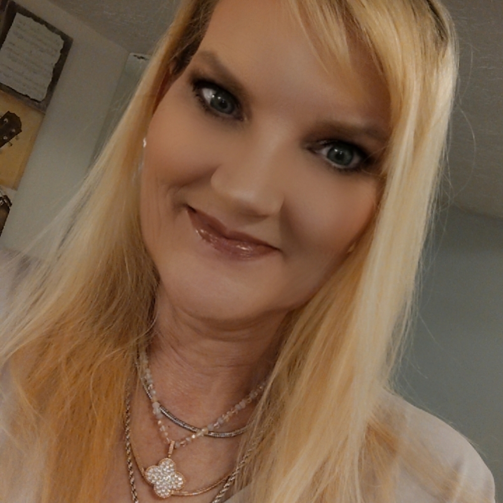 Meet your Posher, Donna